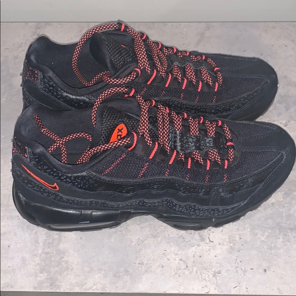 Nike air max size men’s 8 - women’s 10